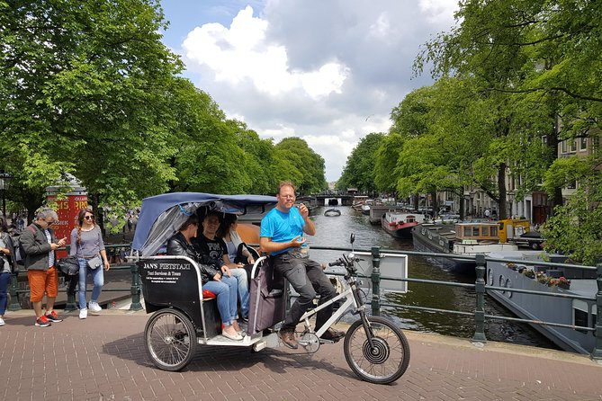 1,5 hours Amsterdam Rickshaw Tour - Starting at Your Hotel or Cruise Dock