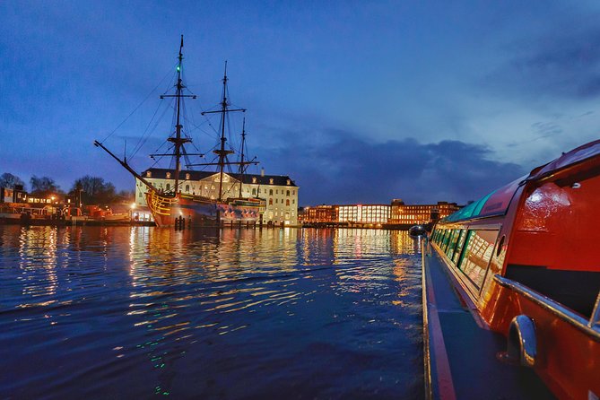 1-Hour Amsterdam Evening Canal Cruise - The first view of Amsterdam from the water
