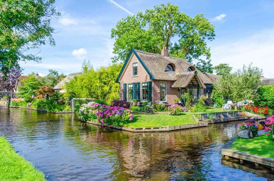 1 Hour Private open boat tour with local captain - The first canal views from the new open boat
