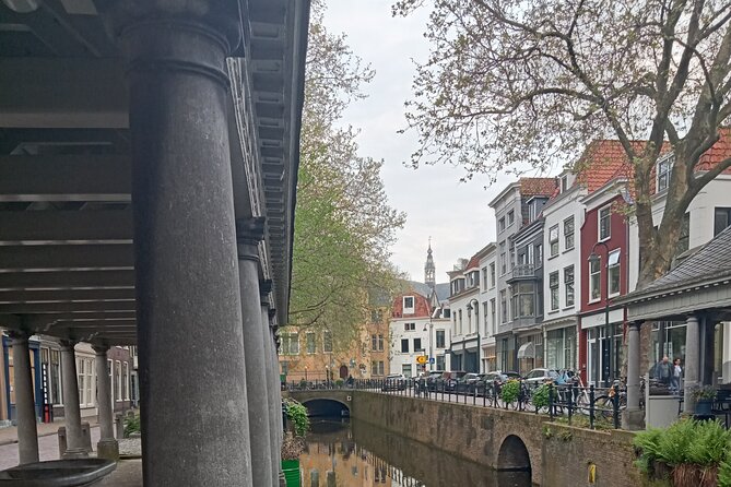 2-Hour Walking Tour in Gouda All inclusive - Starting With Coffee on the Lage Gouwe