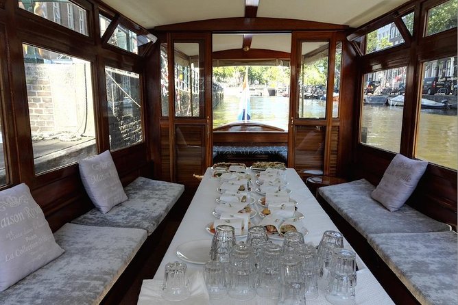 A unique experience! Semi private cruise. Authentic stylish boat! Book Leemstar! - What the guides add to the ride