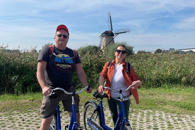 All-Inclusive Private Windmill Tour to Kinderdijk from Rotterdam - The boat ride is part of the attraction