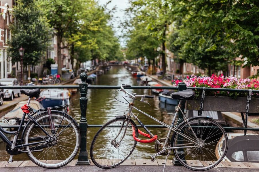 Amsterdam: 1.5-Hour Private Kick-Start Tour with a Local - Nieuwmarkt and a broader look at the center