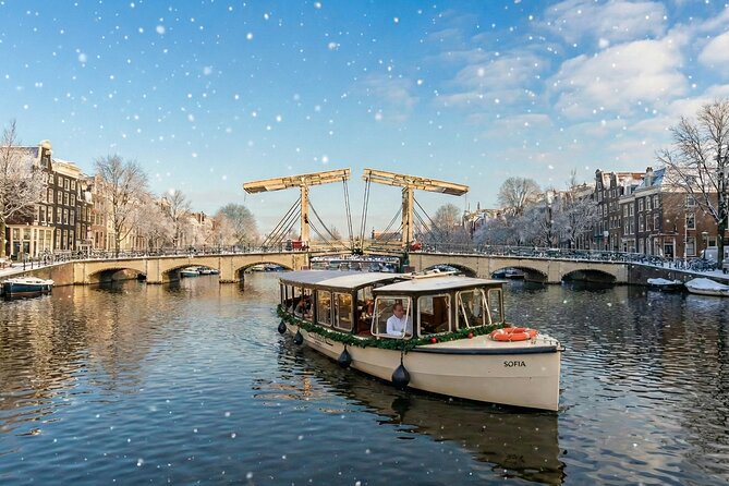 Amsterdam 1-Hour Canal Cruise With Live Guide - Five things to know before boarding