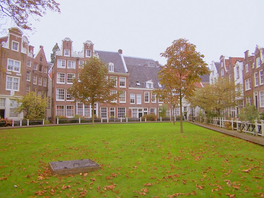Amsterdam 1-Hour Rickshaw Tour - Along Amsterdam’s canals and old houses