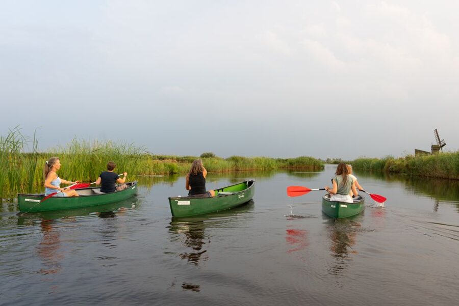 Amsterdam: 2-Hour Guided Canoe Trip - Why Watergang makes a better canoe setting than central Amsterdam
