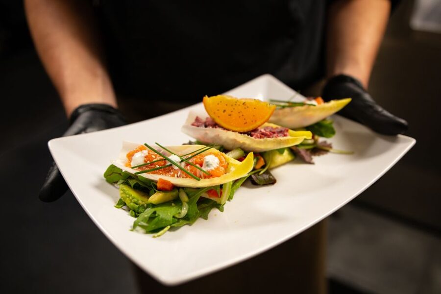 Amsterdam: 3 Course Dinner in the Dark - How darkness changes the way you eat