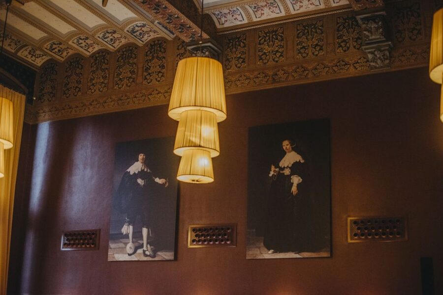 Amsterdam: 3-Course Meal in Historic 1st Class Waiting Rooms - Booking and timing tips that make the visit easier