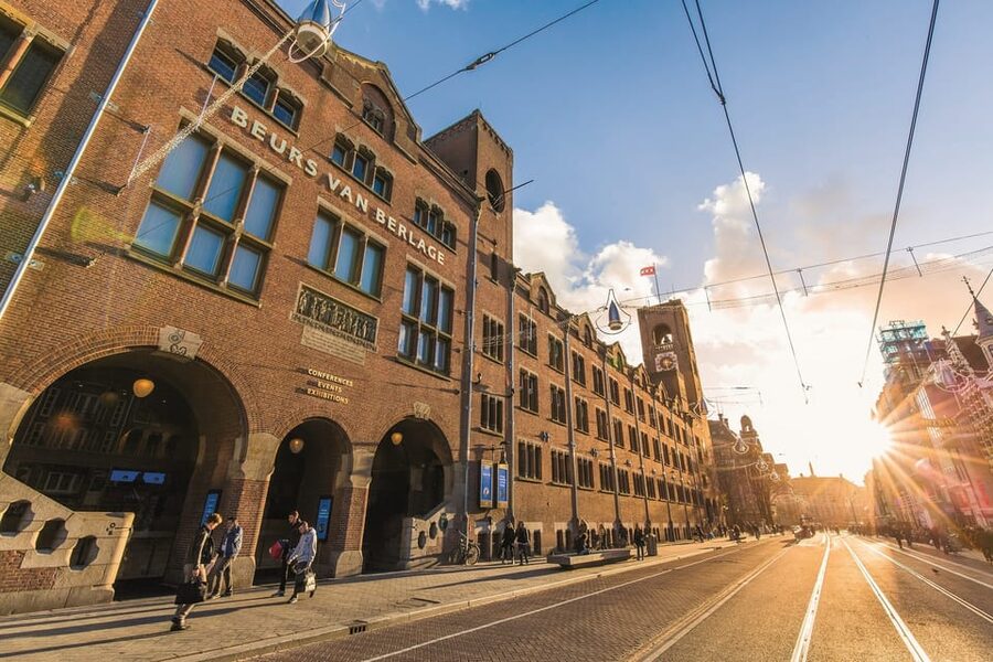 Amsterdam: 3-Hour Private Bike Tour of the City Center - Heineken Brewery, Dam Square, And De Wallen