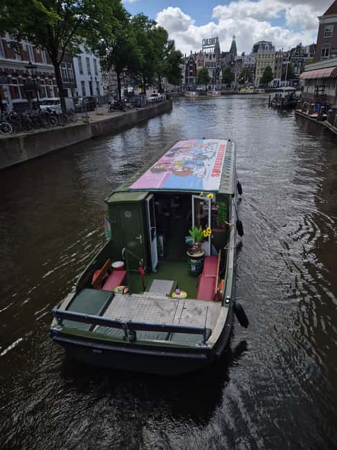 Amsterdam: 420 Smoke-Friendly Boat Tour - The canal route and red light district views