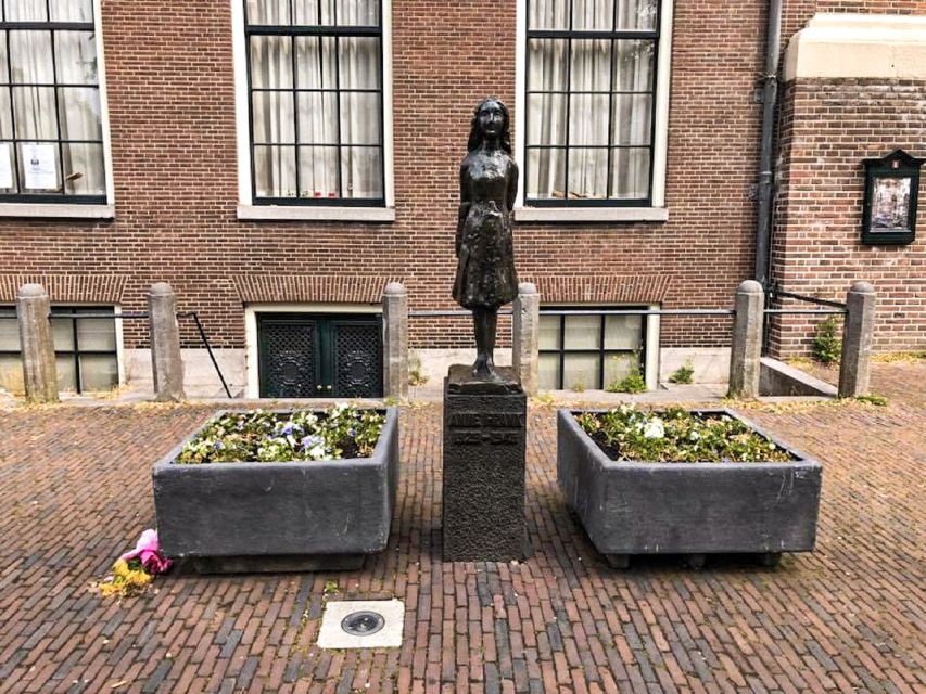 Amsterdam: Anne Frank and Jewish Quarter Guided Walking Tour - Starting at the H’ART Museum boat platform
