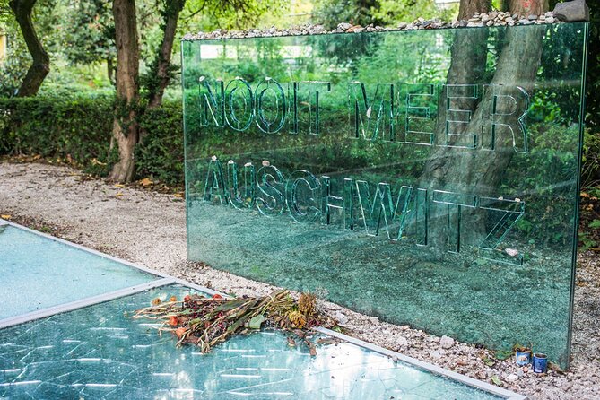 Amsterdam : Anne Frank Tour in EN/DE/IT/ES - What this Amsterdam walk is really about