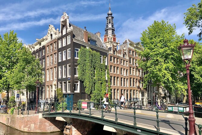 Amsterdam : Anne Frank Tour in EN/DE/IT/ES - South Church and a lost cemetery