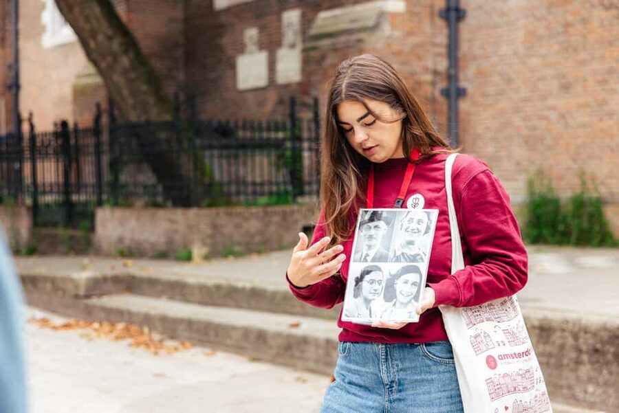 Amsterdam: Anne Frank Walking Tour - Guided in EN/DE/IT/ES - Anne Frank’s story on the streets