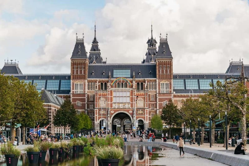 Amsterdam: Bike Tour with Optional Cruise in Small-Group - Centraal Station and the eastern canal route