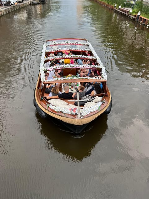 Amsterdam: Boat Tour with Optional Unlimited Drinks - Zuiderkerk, De L’Europe, and the Munttoren