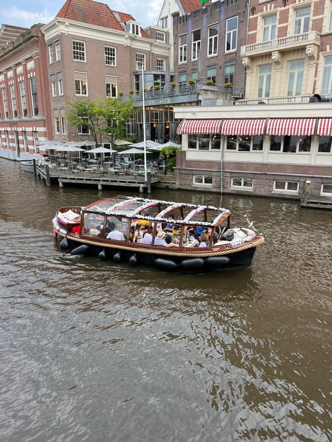 Amsterdam: Boat Tour with Optional Unlimited Drinks - What the unlimited drinks option is really worth
