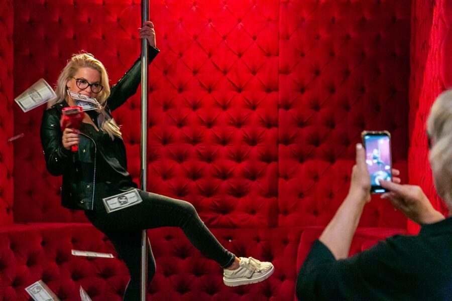 Amsterdam: Brothel Tour with Former Sex Worker - Exploring BonTon’s VIP rooms