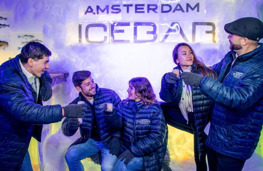 Amsterdam: Canal Cruise and Entrance to Xtracold Icebar - Practical value and possible drawbacks