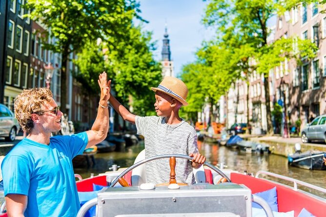 Amsterdam Canal Cruise in Open Boat with Unlimited Drinks Option - Why Amsterdam looks different from the water