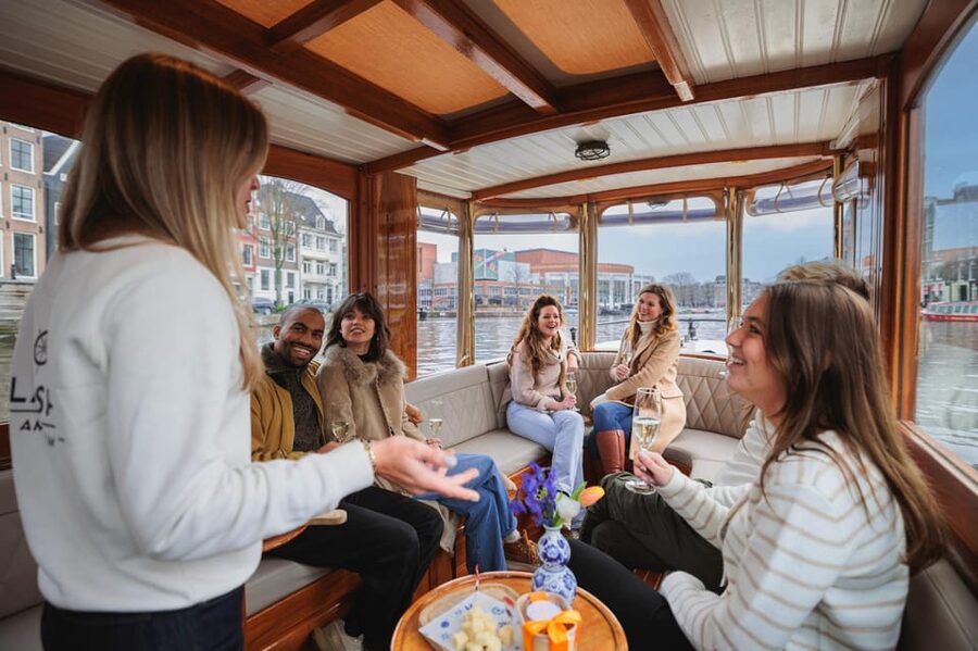 Amsterdam: Canal Cruise with Bubbles & Bites - Key points to know before you book