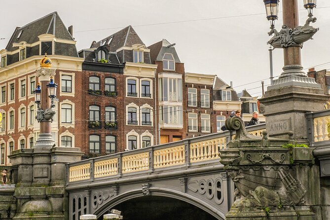 Amsterdam Canal Cruise with German Guide and unlimited drinks - Amsterdam’s Jewish heritage from the water