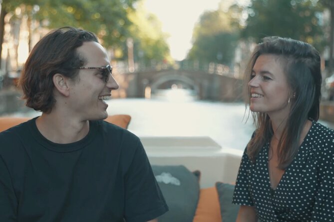Amsterdam Canal Cruise with German Guide and unlimited drinks - The Love Bridge and the city’s most important sights