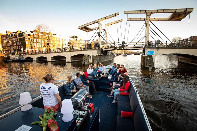 Amsterdam Canal Cruise With Live Guide and Unlimited Drinks - Prinsengracht, Jordaan, and the Anne Frank House