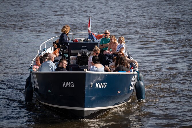Amsterdam Canal Cruise with Live guide & Two drinks - Central St. - The red-light district with a measured approach
