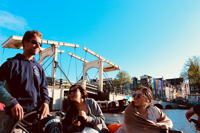 Amsterdam Canal Tour by Open Boat – 90 min Small Group Experience - Starting near Nieuwe Keizersgracht