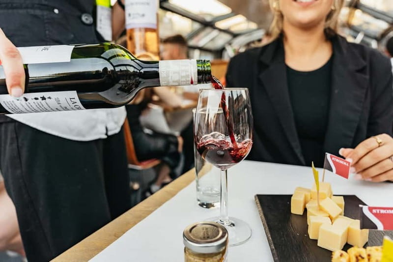 Amsterdam: Cheese & Wine Cruise Tasting Experience - What the cheese and drinks are really like