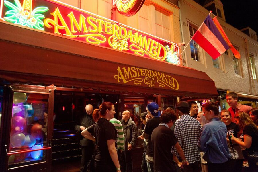 Amsterdam: City Center Bar Crawl and Nightlife Experience - The final club and the dress-code trap