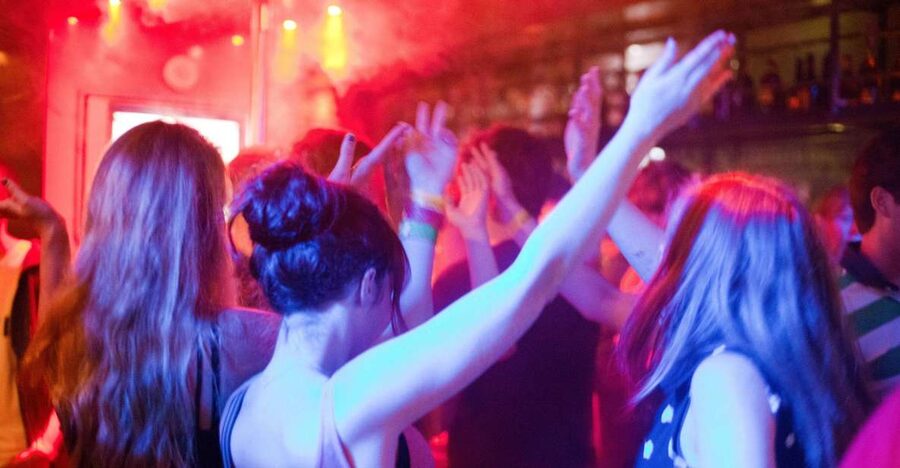 Amsterdam: City Center Bar Crawl and Nightlife Experience - Four dance bars around Leidseplein