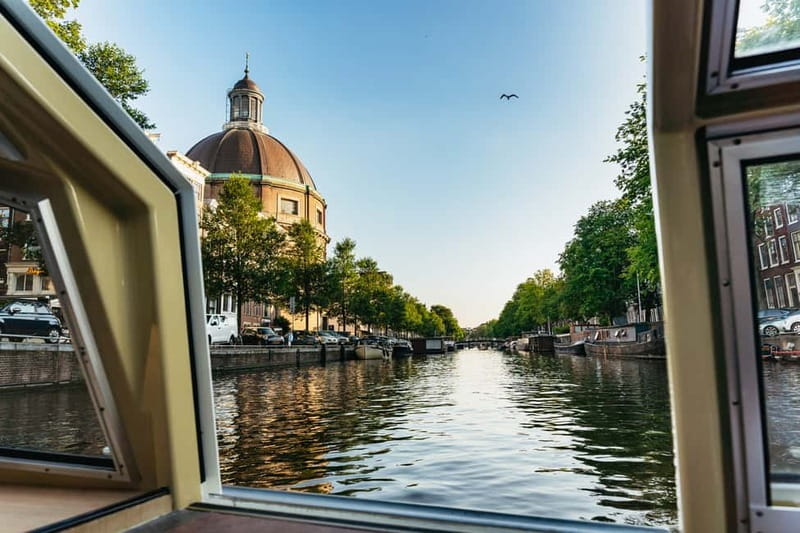 Amsterdam: City Centre Canal Cruise & Free Flower Cocktail - The flower cocktail and other onboard costs