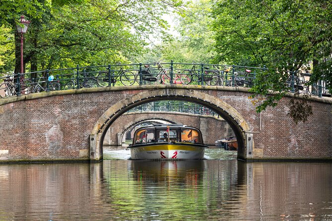 Amsterdam City Centre Cruise on heated boat with Audioguide - Practical tips for a better hour