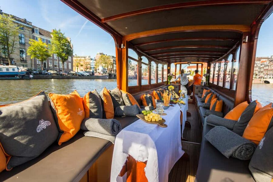 Amsterdam: Classic Boat Cruise with Optional Cheese & Wine - Westerkerk, Jordaan, and the Nine Streets