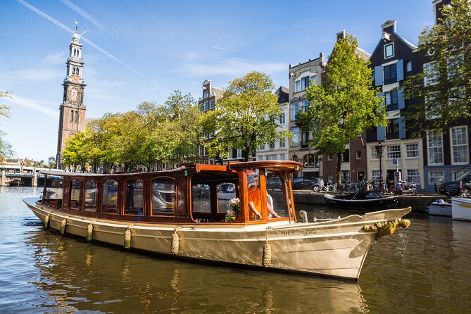 Amsterdam Classic Saloon Boat Canal Cruise with Live Guide - Key points at a glance