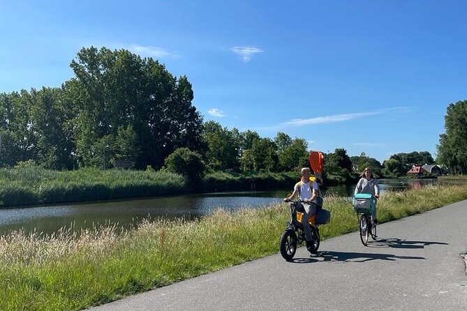 Amsterdam Countryside Bike and Kayak Tour - Lunch at a local church in Watergang