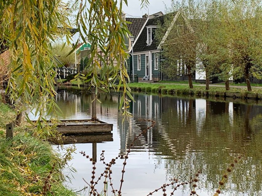 Amsterdam: Countryside Bike Tour and Zaanse Schans Windmills - Leaving Amsterdam by Train for Zaandam