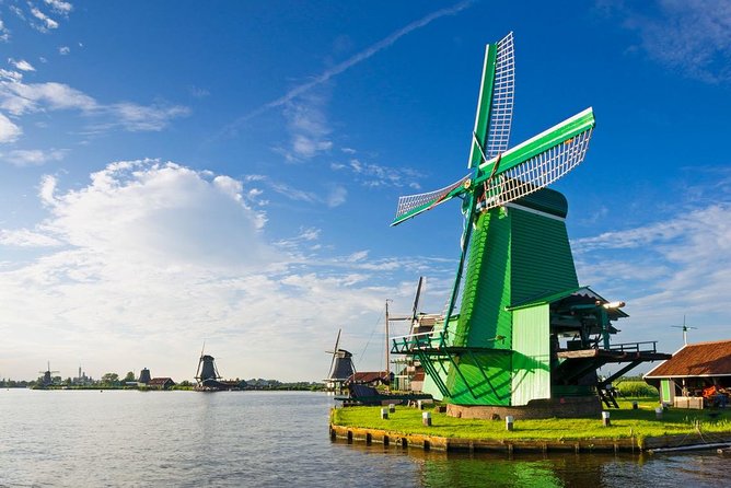 Amsterdam countryside tour by car - The drive between villages