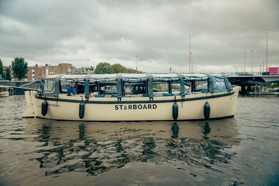 Amsterdam: Covered Canal Booze Cruise with Unlimited Drinks - The Seven Bridges viewpoint in only two minutes