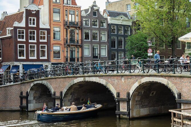 Amsterdam: Cultural Highlights in English/German/Italian - Key points at a glance