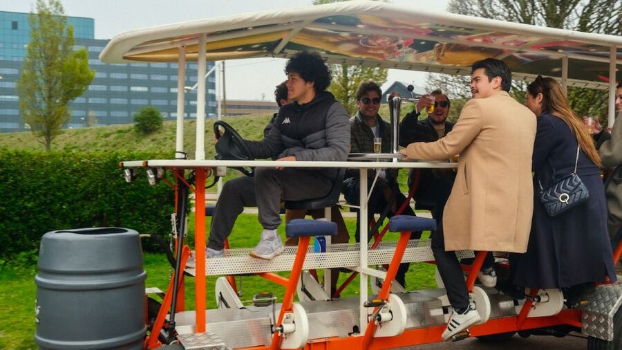 Amsterdam: Dutch Beer Bike Blast Tour with Onboard Bar - What this beer bike experience really is