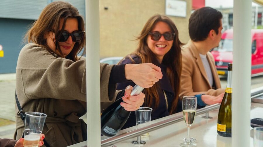 Amsterdam: Dutch Prosecco Party Bike - Weather, clothing, and simple preparation