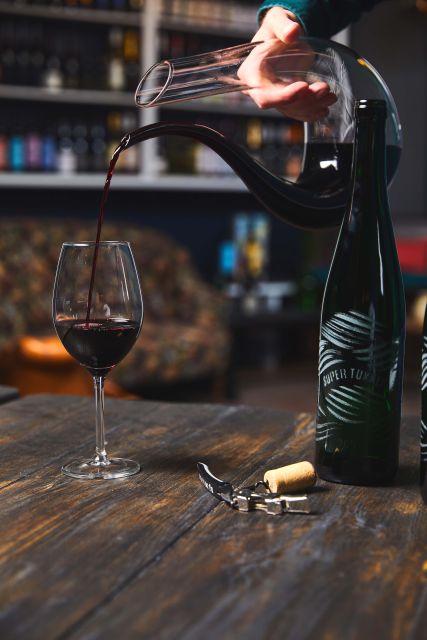 Amsterdam: Dutch Wine Tasting with Sommelier - How the five-wine tasting unfolds