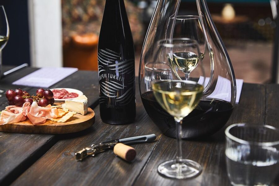 Amsterdam: Dutch Wine Tasting with Sommelier - Who should book this tasting?