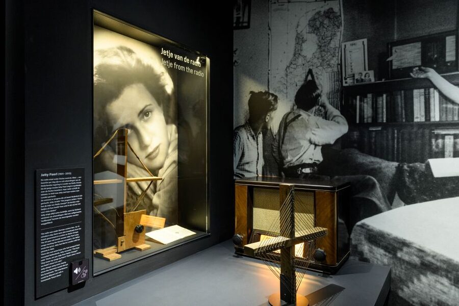 Amsterdam: Dutch WWII Resistance Museum Entry Ticket - A walk through resistance, from strikes to espionage