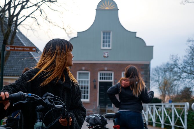 Amsterdam E Bike Tour to the Windmills of Zaanse Schans - Why this is more than a quick windmill outing