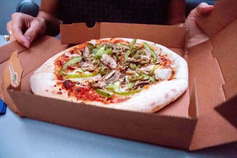 Amsterdam: Evening Pizza Cruise Along the Canals - Why this pizza cruise works so well in Amsterdam