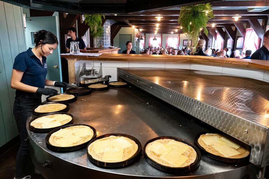 Amsterdam: Explore Zaanse Schans: Half-Day Luxury Coach Trip - How much time you really get on site